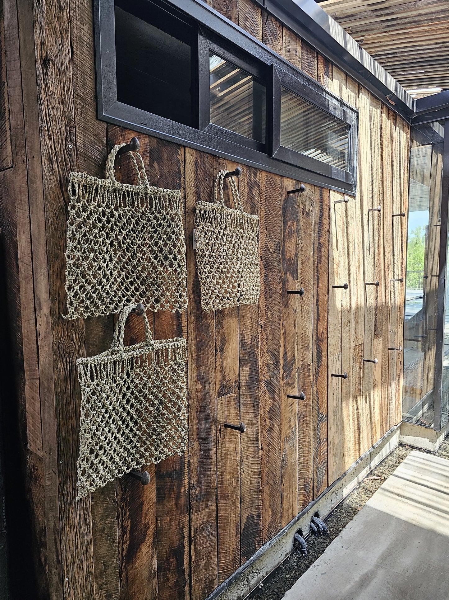 Revestimiento mix nativo oscuro lijado